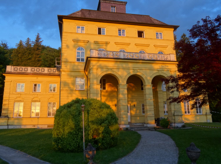 Schloss Allmannshausen, Germany